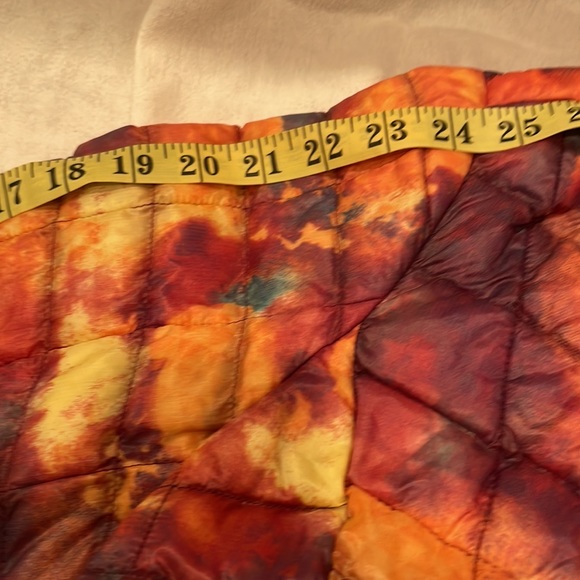 North Face Insulated Jacket.  Size M - Picture 7 of 10